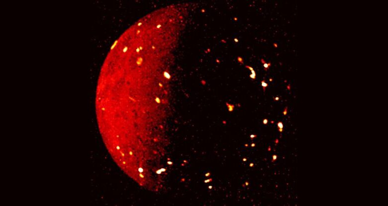 Toda a superfície desta lua infernal está coberta por lagos de lava: ScienceAlert