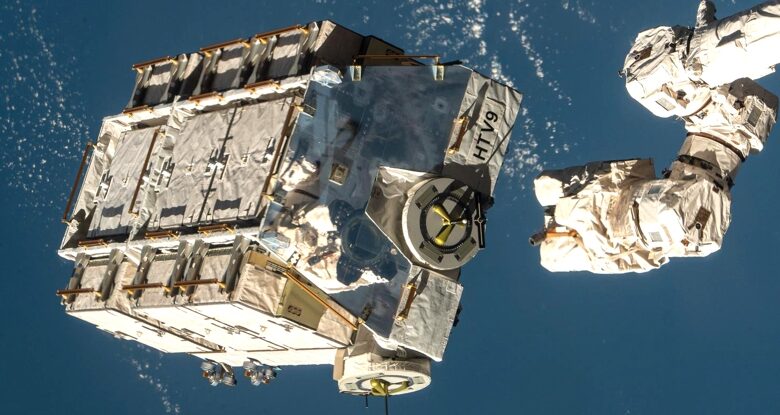 NASA processada após projétil de lixo espacial cair na Flórida Home: ScienceAlert