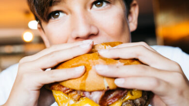 Aumento alarmante de cânceres intestinais associados a essas dietas mortais: ScienceAlert