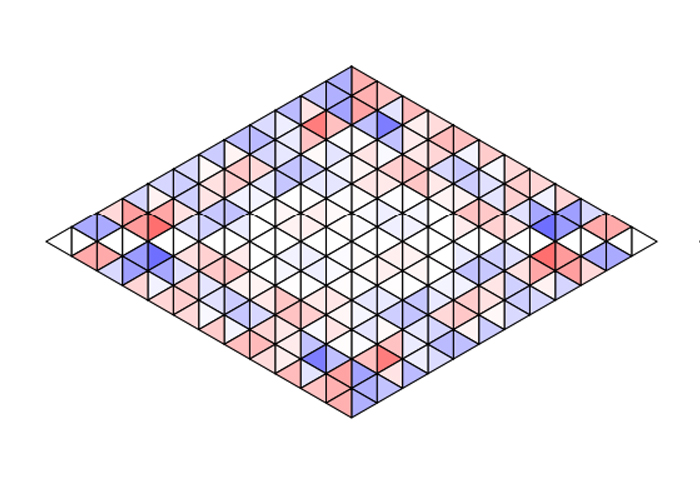 Diamante fragmentado em triângulos coloridos em tons agrupados de vermelho e azul