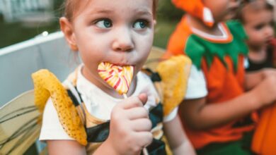 Doces de Halloween podem sobrecarregar seu microbioma intestinal, alerta especialista: ScienceAlert