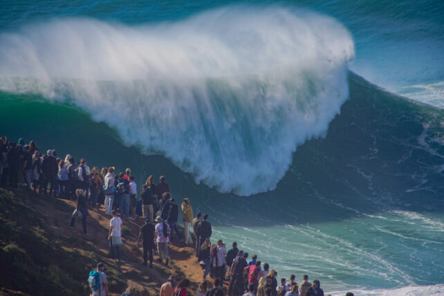 Uma onda gigantesca no Oceano Pacífico foi a 'onda rebelde' mais extrema já registrada